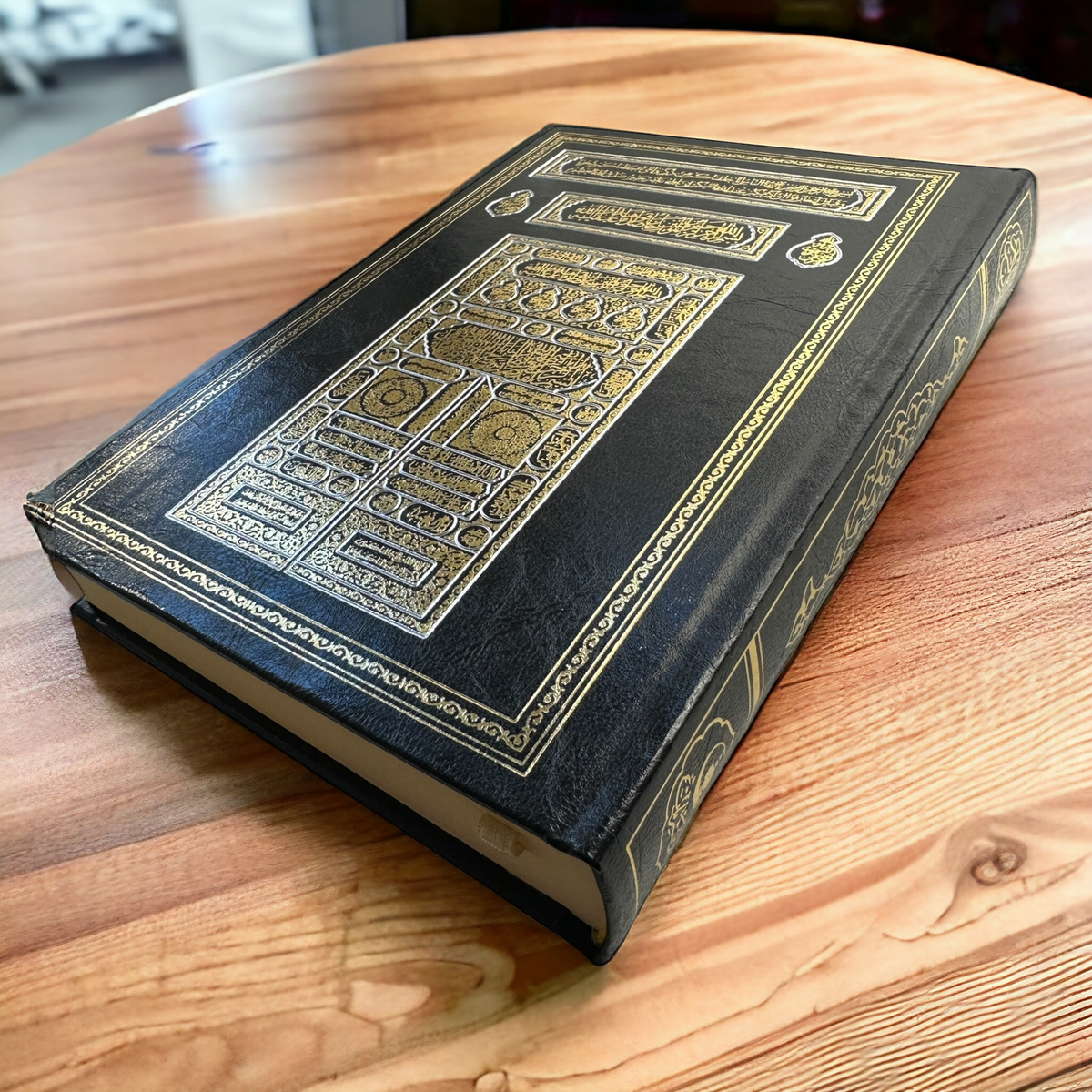 ZANBEAL Heritage Reflections Islamic Gift Set : Luxurious Prayer Set with Quran, Tasbih and Prayer Rug