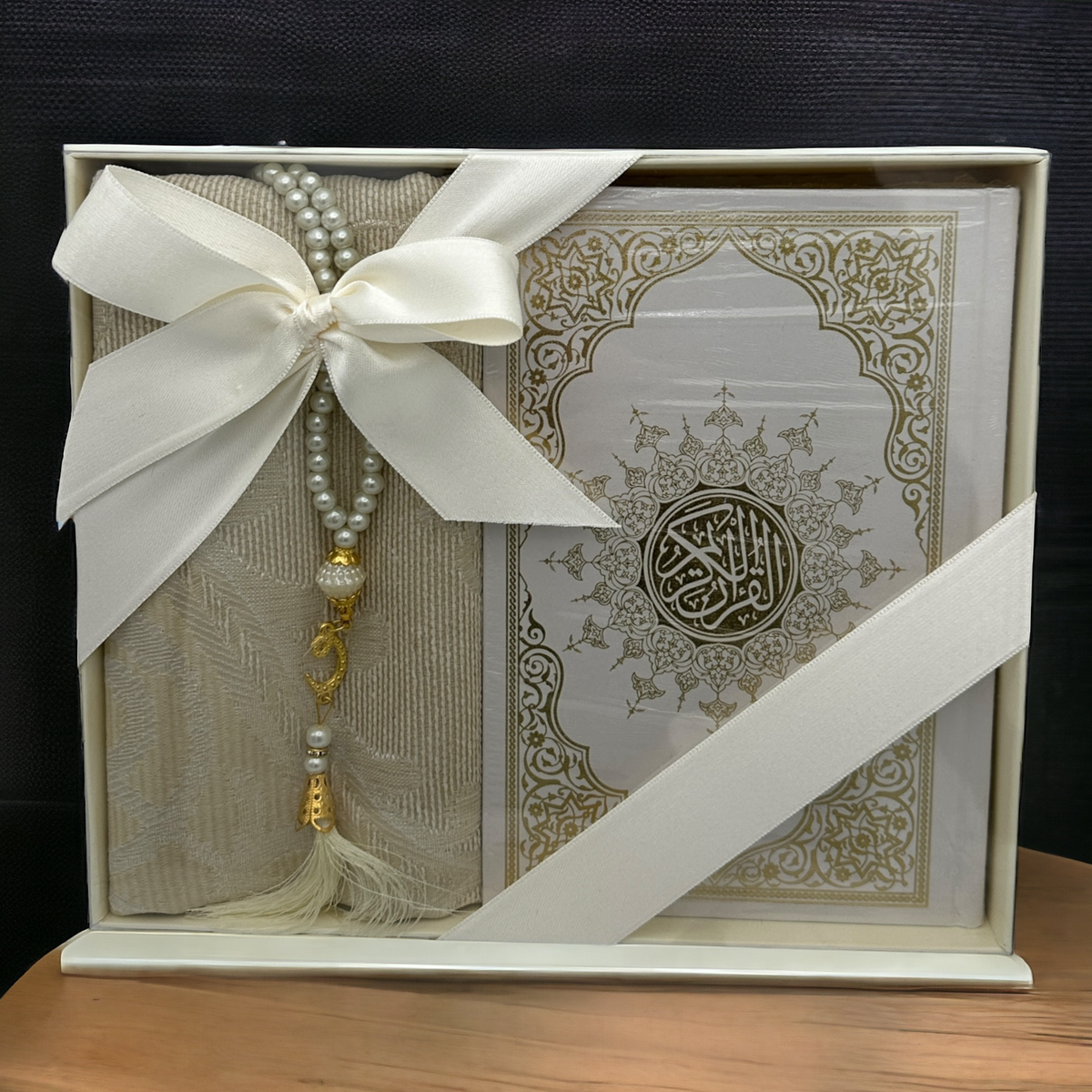 ZANBEAL Heritage Reflections Islamic Gift Set : Luxurious Prayer Set with Quran, Tasbih and Prayer Rug