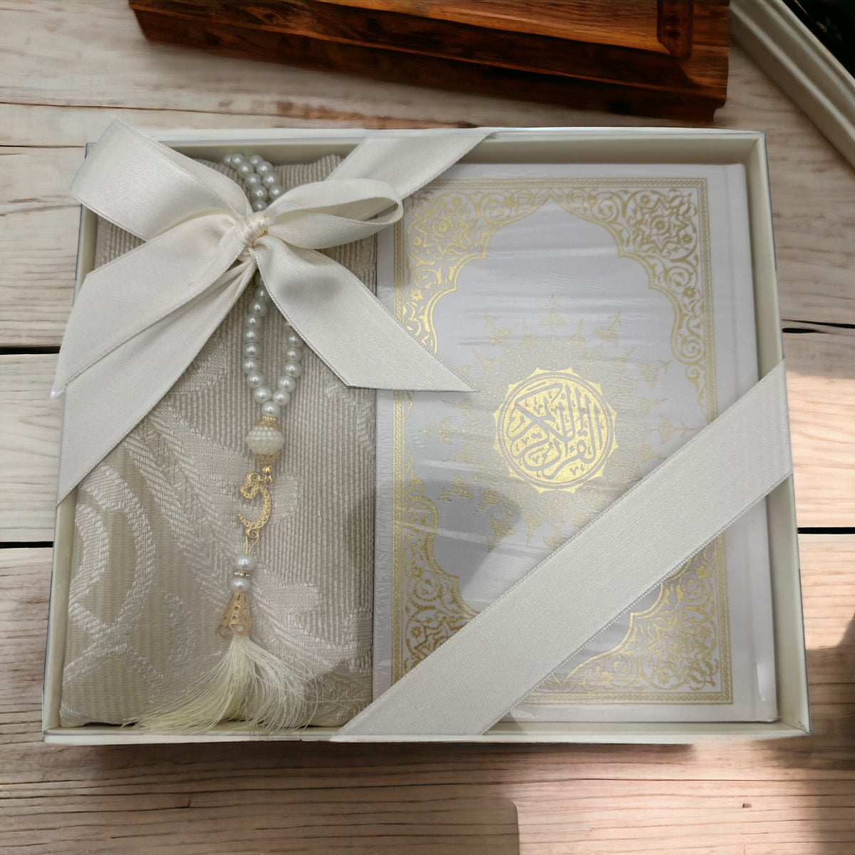 ZANBEAL Heritage Reflections Islamic Gift Set : Luxurious Prayer Set with Quran, Tasbih and Prayer Rug