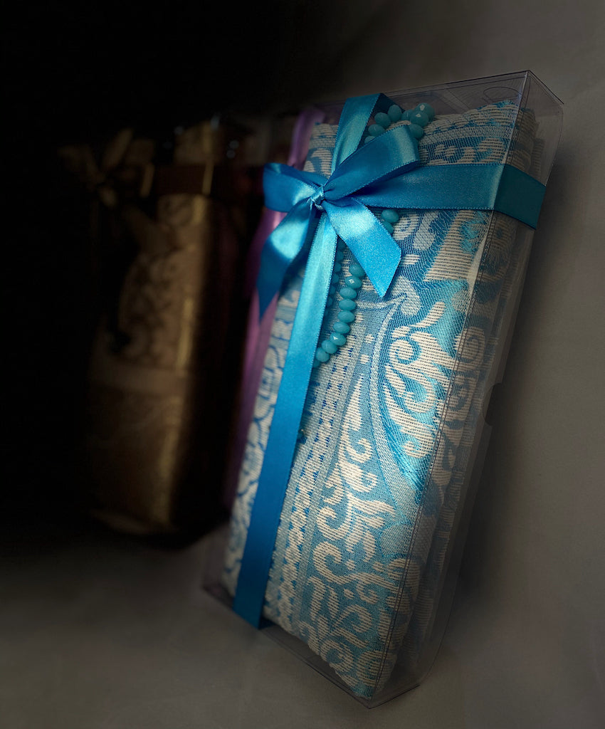 Islamic Gift Box with Muslim Prayer Mat and Tasbih Prayer Beads - An ideal Gift for Muslims-Islamic Goods Direct