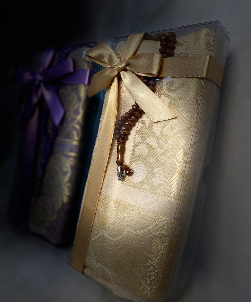 Islamic Gift Box with Muslim Prayer Mat and Tasbih Prayer Beads - An ideal Gift for Muslims-Islamic Goods Direct