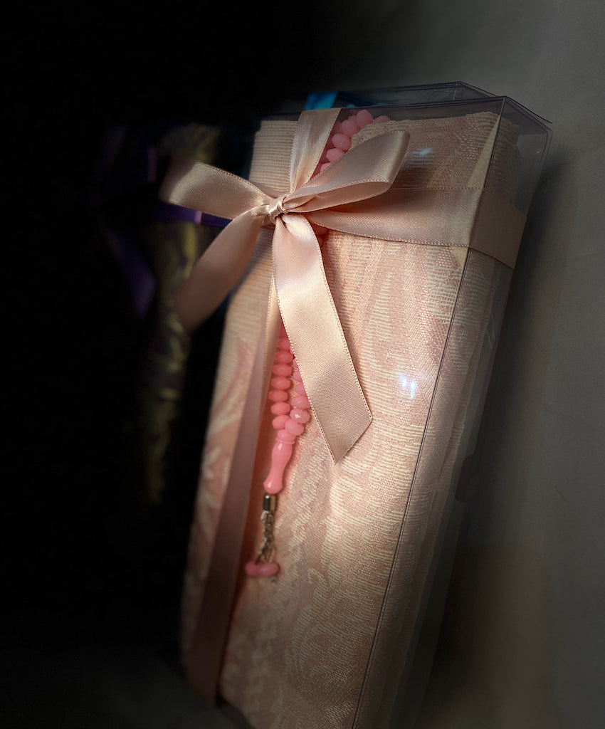 Islamic Gift Box with Muslim Prayer Mat and Tasbih Prayer Beads - An ideal Gift for Muslims-Islamic Goods Direct