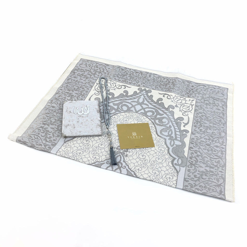 Islamic Gift box consists of a Prayer mat, Surah Book &amp; tasbih beads-Gift-Islamic Goods Direct