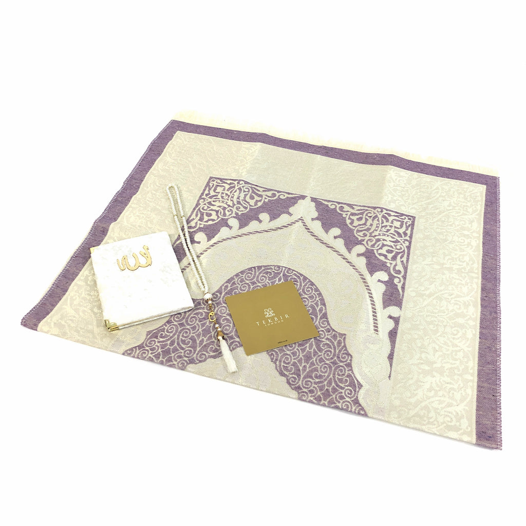 Islamic Gift box consists of a Prayer mat, Surah Book &amp; tasbih beads-Gift-Islamic Goods Direct