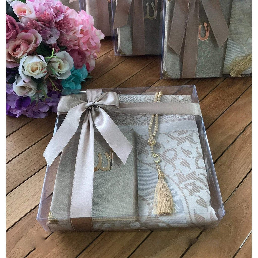 Islamic Gift box consists of a Prayer mat, Surah Book &amp; tasbih beads-Gift-Islamic Goods Direct
