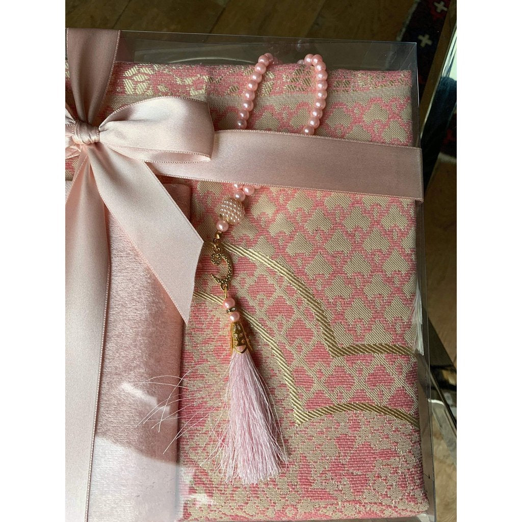 Islamic Gift box consists of a Prayer mat, Surah Book &amp; tasbih beads-Gift-Islamic Goods Direct