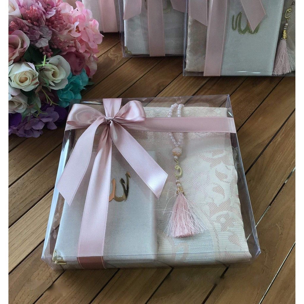 Islamic Gift box consists of a Prayer mat, Surah Book & tasbih beads-Gift-Islamic Goods Direct