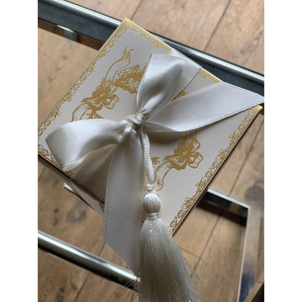 Islamic Gift Box with ladies head scarf and golden Quran in Arabic-Gift-Islamic Goods Direct