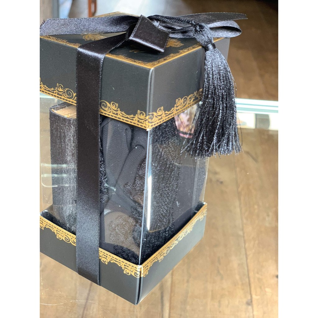 Islamic Gift Box with ladies head scarf and golden Quran in Arabic-Gift-Islamic Goods Direct