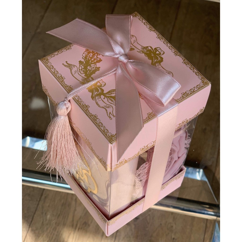 Islamic Gift Box with ladies head scarf and golden Quran in Arabic-Gift-Islamic Goods Direct