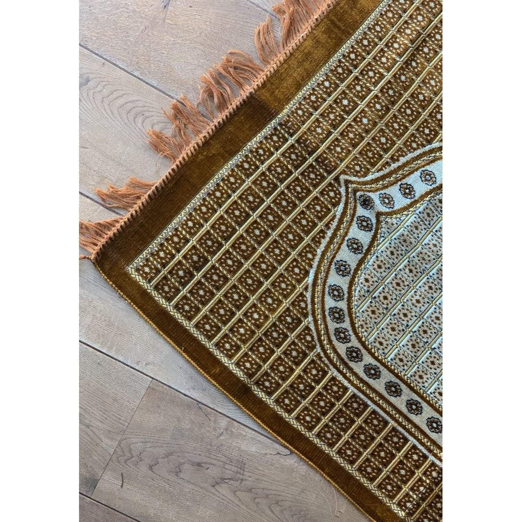 Tekbir&#39;s Islamic prayer mat is light weight soft prayer rug that is suitable for home or as a travel prayer mat so enhance your praying experience by ordering this Muslim Prayer Mat now (Gold)-prayer mat-Islamic Goods Direct
