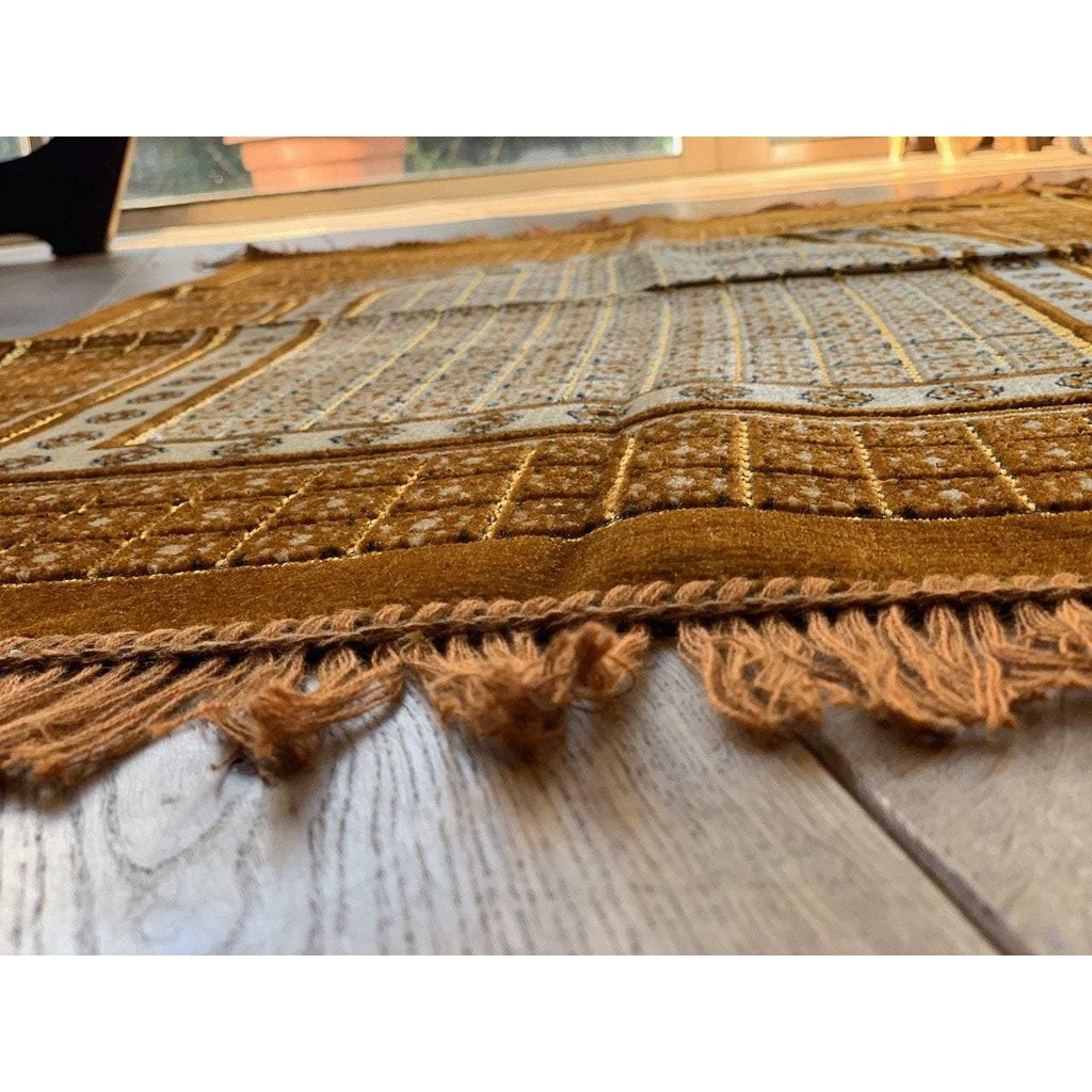 Tekbir&#39;s Islamic prayer mat is light weight soft prayer rug that is suitable for home or as a travel prayer mat so enhance your praying experience by ordering this Muslim Prayer Mat now (Gold)-prayer mat-Islamic Goods Direct