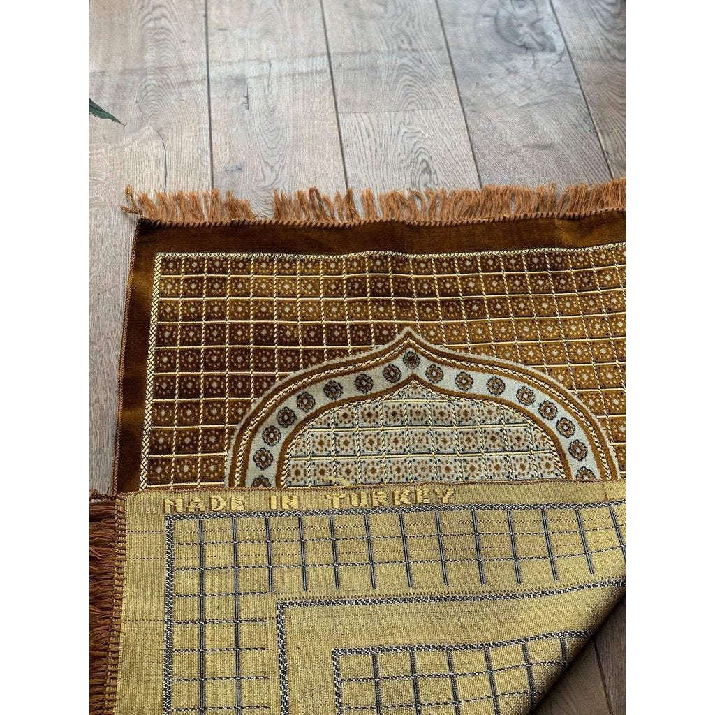 Tekbir&#39;s Islamic prayer mat is light weight soft prayer rug that is suitable for home or as a travel prayer mat so enhance your praying experience by ordering this Muslim Prayer Mat now (Gold)-prayer mat-Islamic Goods Direct
