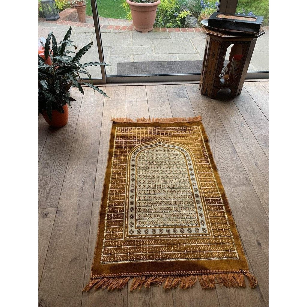 Tekbir&#39;s Islamic prayer mat is light weight soft prayer rug that is suitable for home or as a travel prayer mat so enhance your praying experience by ordering this Muslim Prayer Mat now (Gold)-prayer mat-Islamic Goods Direct